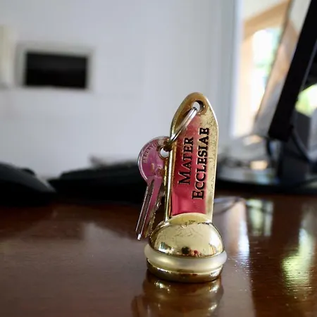 Casa Mater Ecclesiae Hotel *