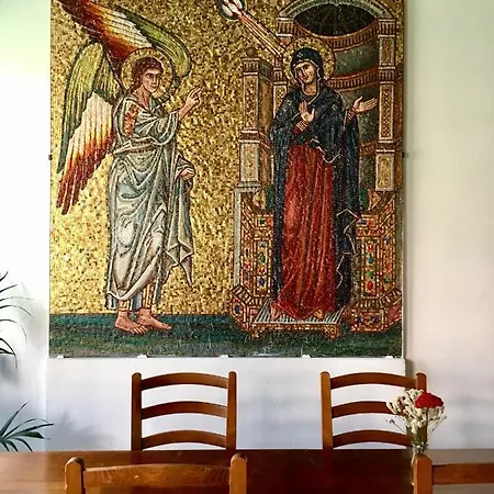 Casa Mater Ecclesiae מלון מאסה מריטימה