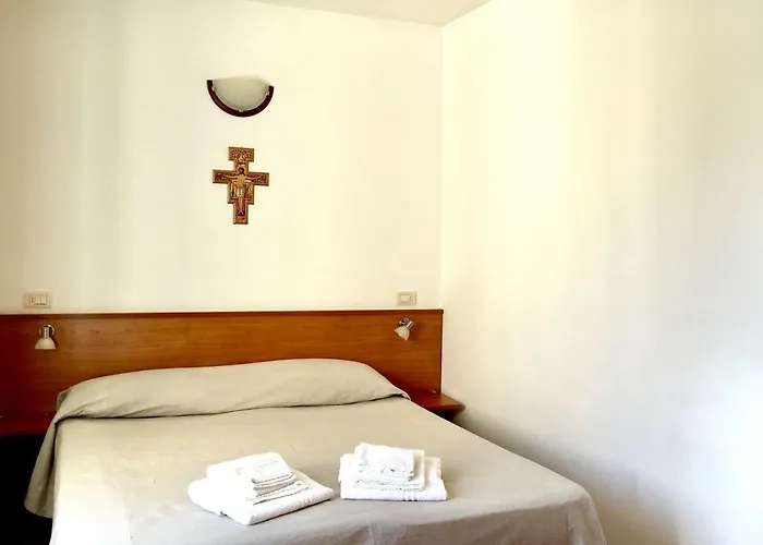 Casa Mater Ecclesiae 酒店 *